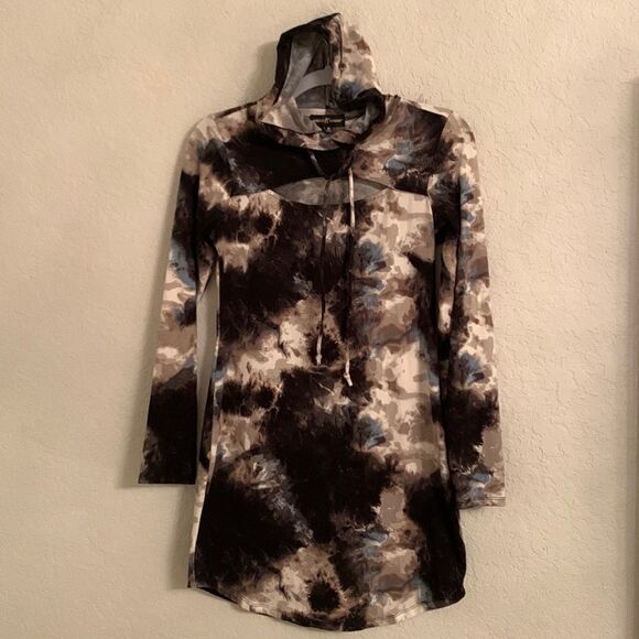 Almost Famous Mini Dress With Hood Cut Out Long Sleeve Size M - Picture 1 of 11